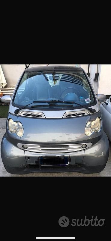 Usata Smart ForTwo Coupé 54 CV (39 kW) 1999 Grigio Coupé