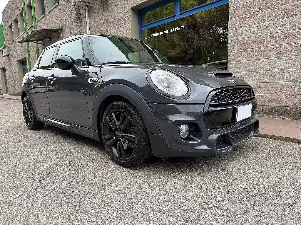 Usata Mini Cooper S 192 CV (141 kW) 2017 Grigio Utilitaria