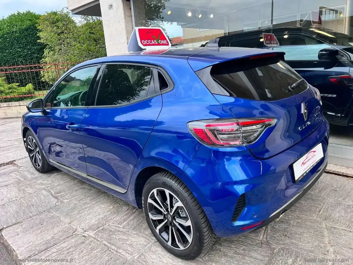 Usata Renault Clio V Techno 91 CV (66 kW) 2025 Blu/azzurro Berlina