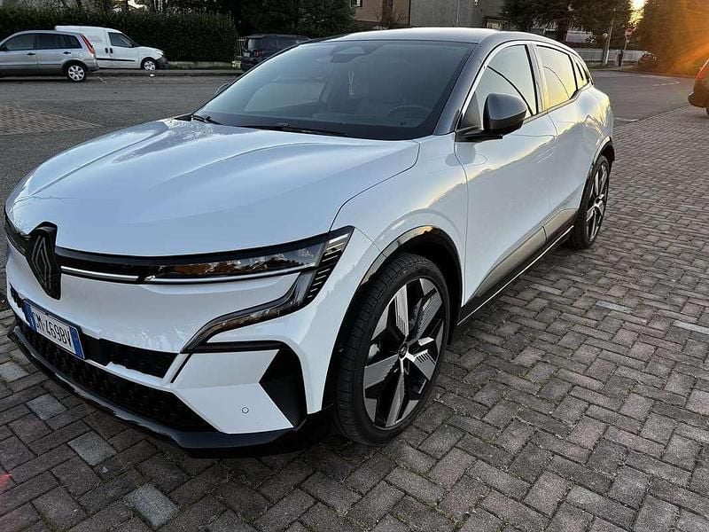 Bianco Usata 2023 Renault Megane E-Tech Techno | 23.999 € (Ottimo prezzo) - Immagine 1/4