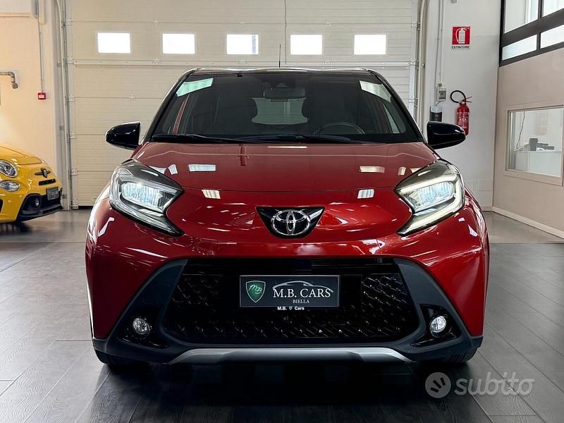 Usata Toyota Aygo X Lounge 72 CV (52 kW) 2022 Rosso SUV