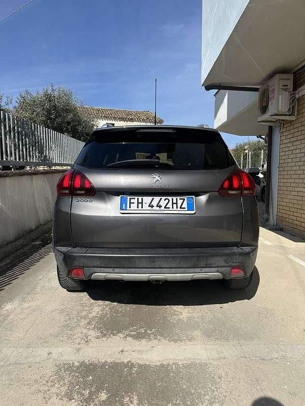 Usata Peugeot 2008 S 120 CV (88 kW) 2017 SUV