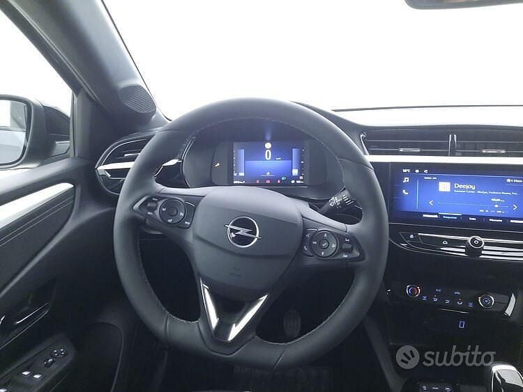Usata Opel Corsa 101 CV (74 kW) 2025 Grigio Utilitaria