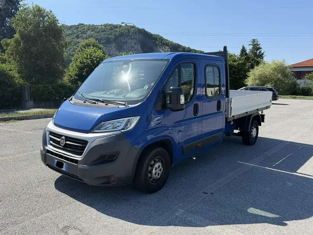 Usata Fiat Ducato 131 CV (96 kW) 2016 Blu/azzurro Furgone