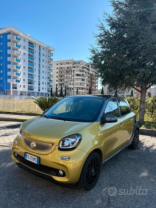 Usata 2016 Smart ForFour Passion Utilitaria | 15.000 € (Molto cara) - Immagine 1/4