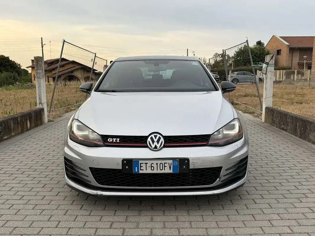 Usata VW Golf VII GTI 220 CV (161 kW) 2013 Berlina