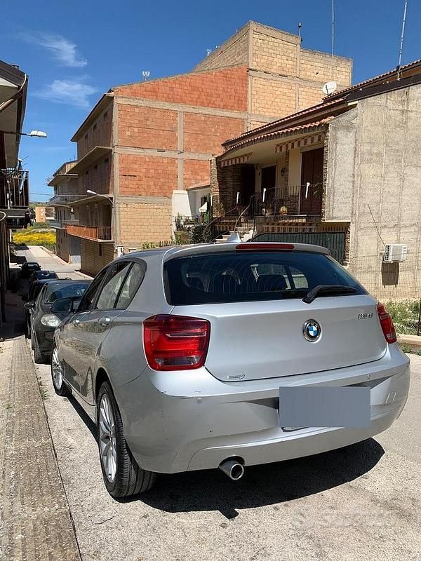 Usata BMW 118 Efficient Dynamics 143 CV (105 kW) 2013 Grigio Utilitaria
