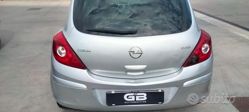 Usata Opel Corsa 2012 Grigio Utilitaria