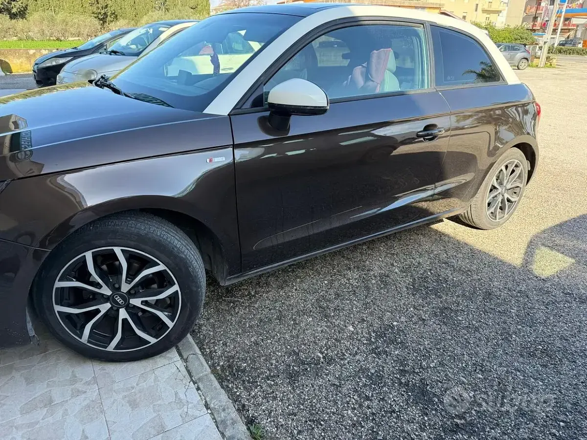Usata Audi A1 S-Line 90 CV (66 kW) 2011 Marrone Utilitaria