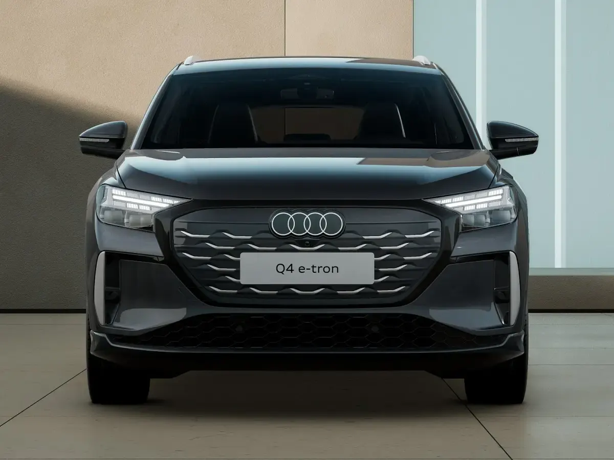 Nuova Audi Q4 e-tron Ambiente 150 kW (204 CV) 2026 Grigio tambora metallico SUV