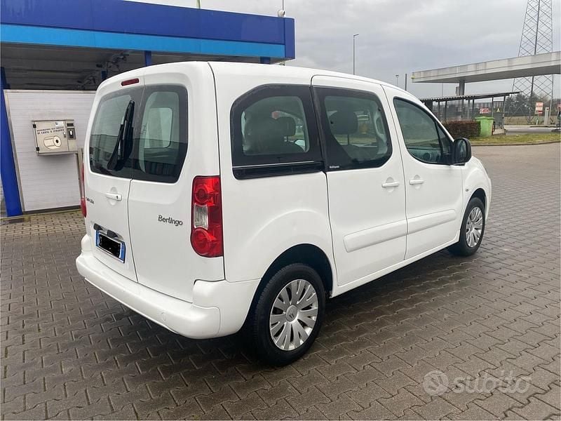Usata Citroën Berlingo SELECTION 89 CV (65 kW) 2011 Bianco Monovolume