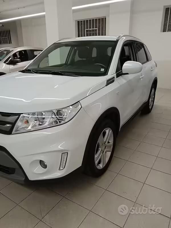 Usata Suzuki Vitara 120 CV (88 kW) 2018 Bianco SUV