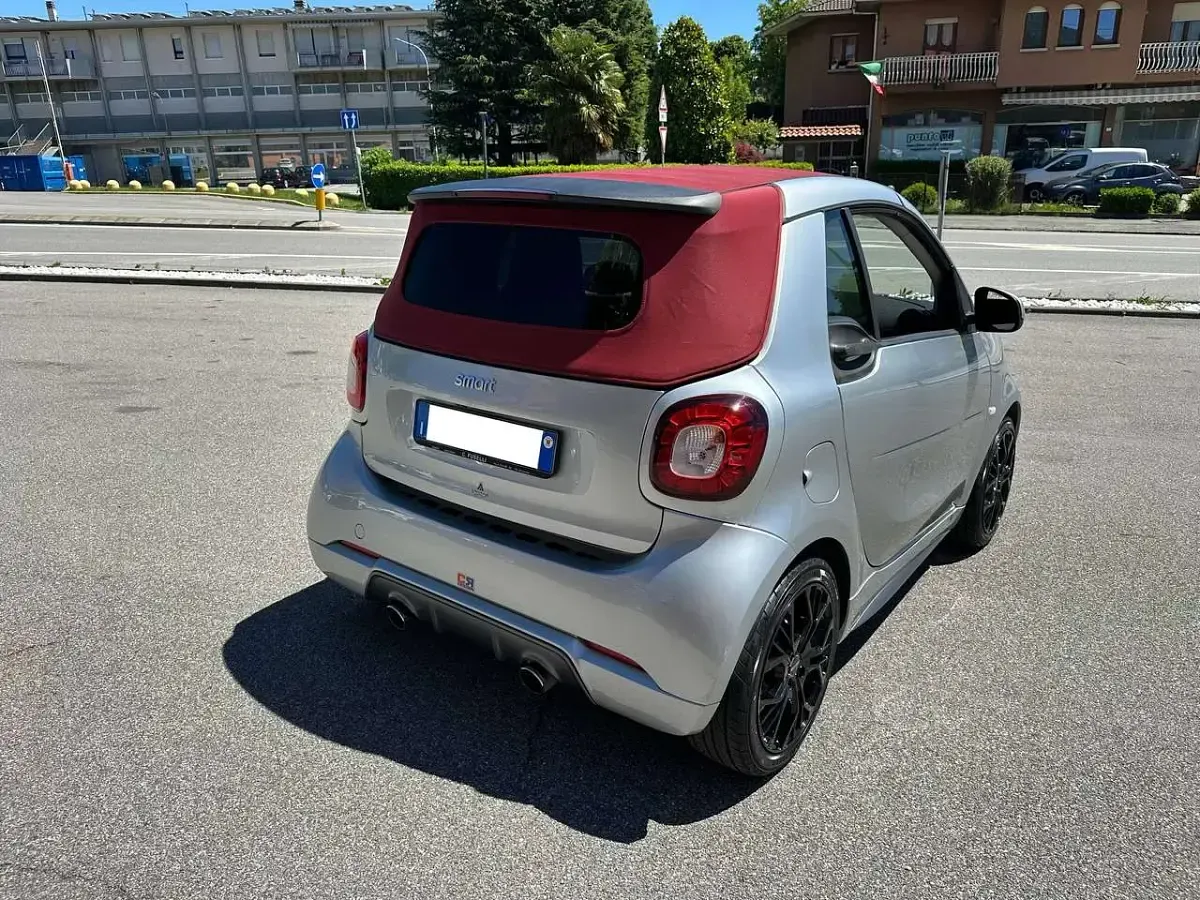 Usata Smart ForTwo Cabrio Brabus 90 CV (66 kW) 2019 Grigio Cabrio