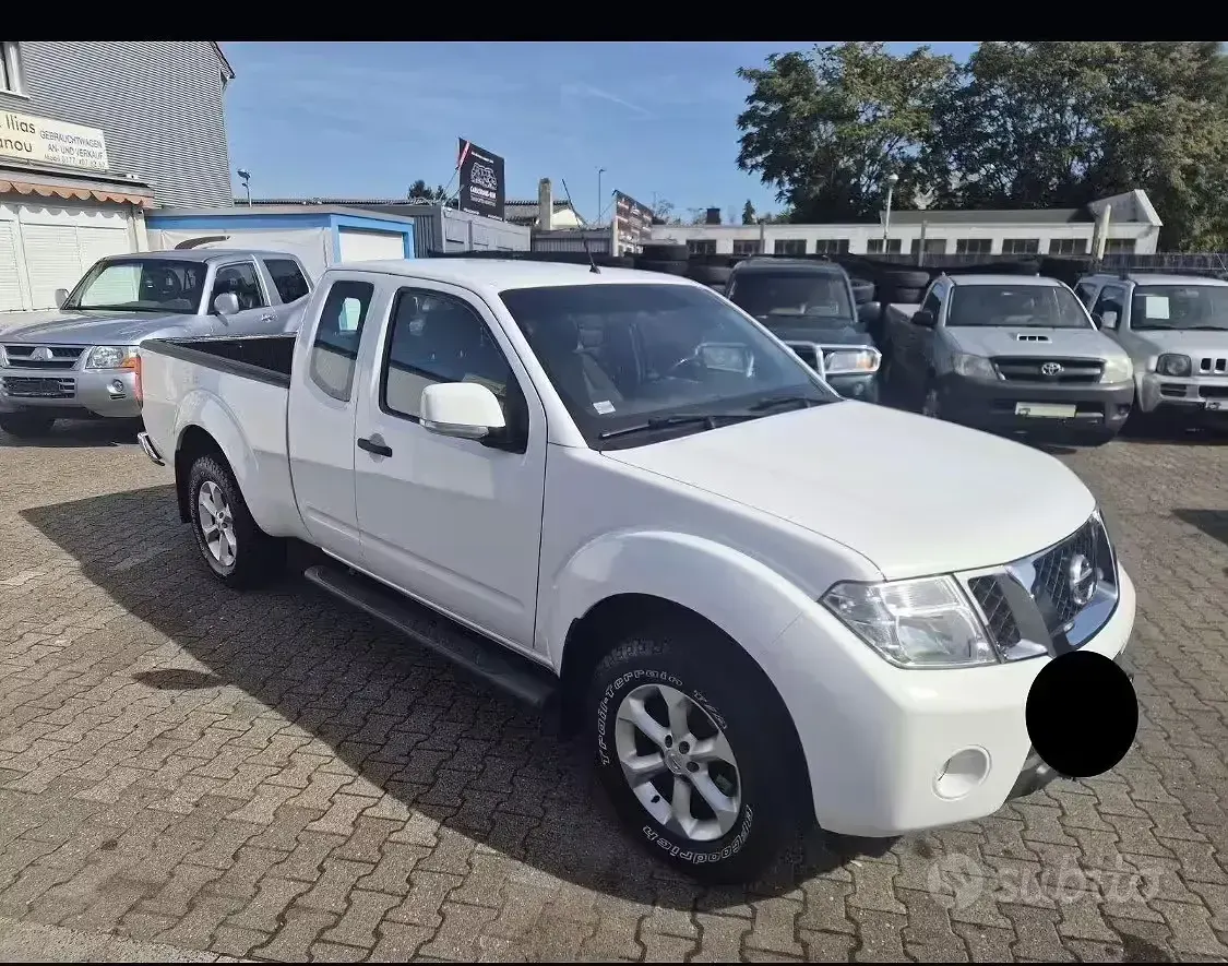 Käytetty Nissan Navara 190 HP (139 kW) 2015 Valkoinen Nouto