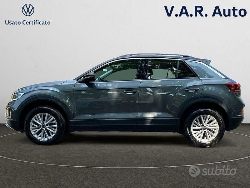 Usata VW T-Roc Life 150 CV (110 kW) 2024 Nessuno SUV