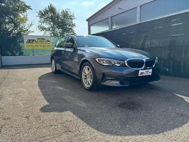 Usata BMW 320e M Sport 190 CV (139 kW) 2020 Grigio Station wagon