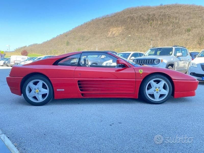Usata Ferrari 348 300 CV (220 kW) 1991 Rosso Cabrio
