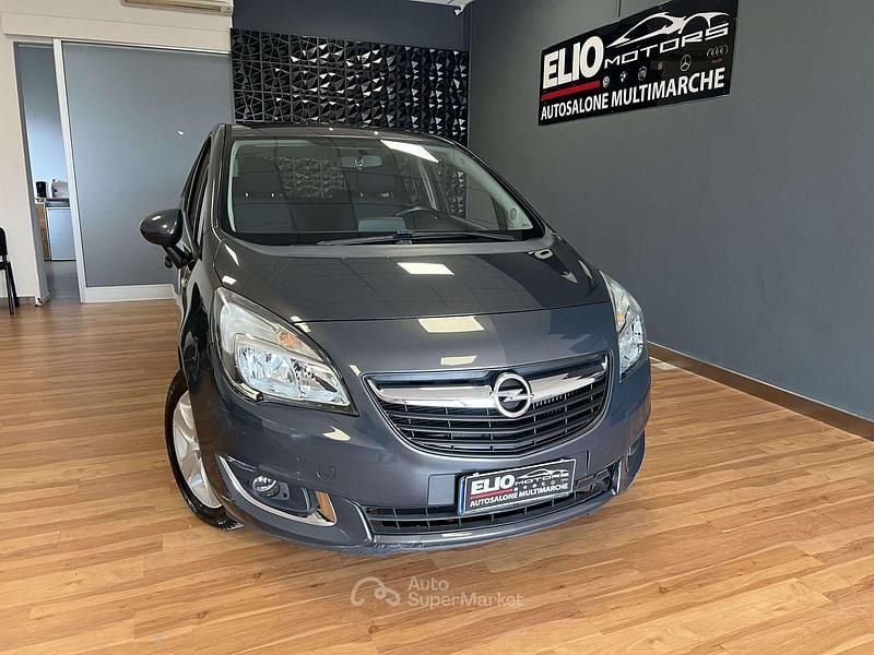 Usata Opel Meriva Design Edition 136 CV (100 kW) 2016 Grigio Monovolume