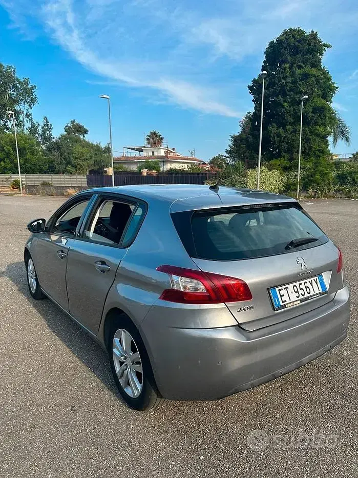 Usata Peugeot 308 Business-Line 116 CV (85 kW) 2014 Grigio Berlina