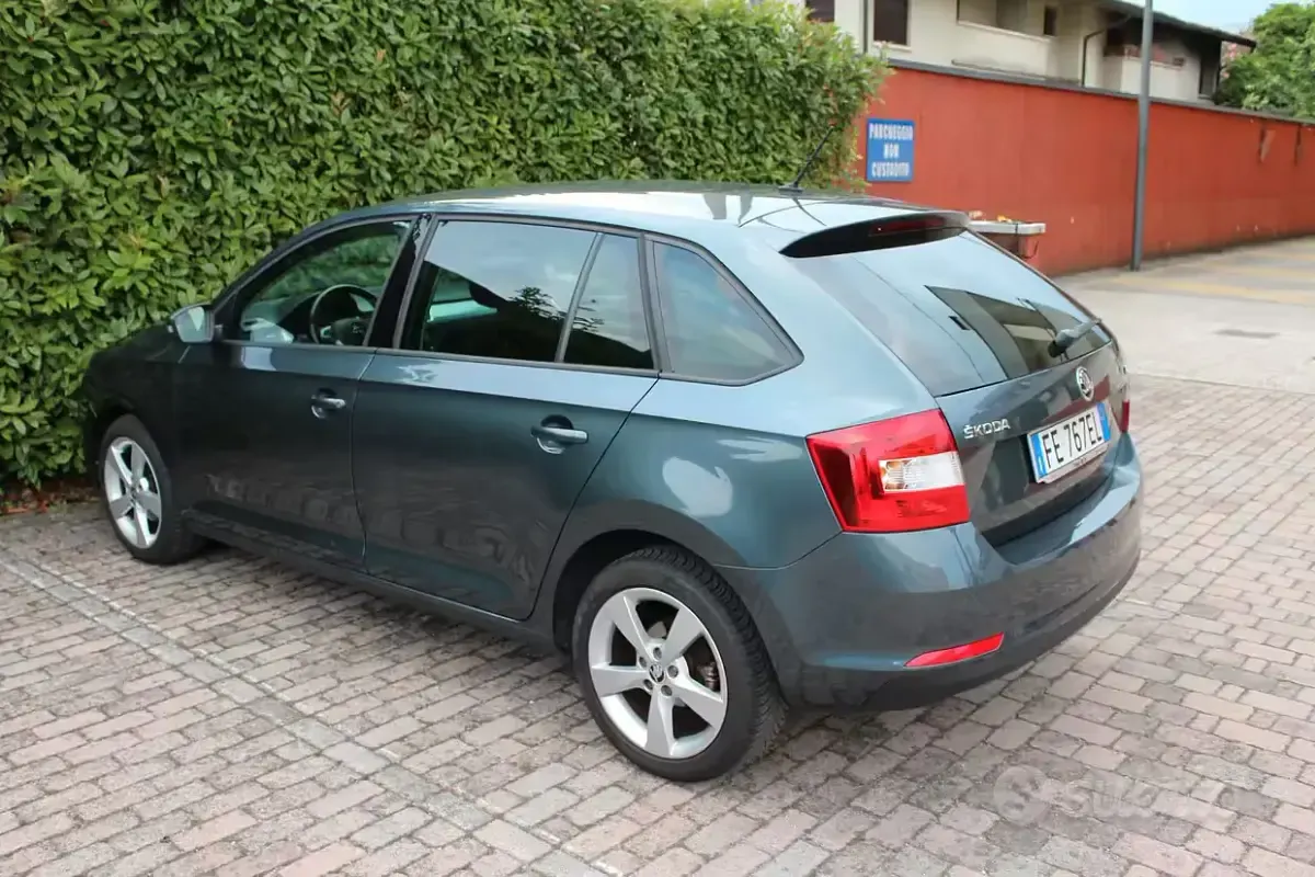 Usata Skoda Rapid 90 CV (66 kW) 2016 Utilitaria