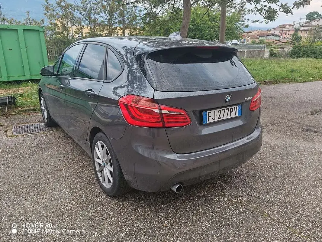 Begagnad BMW 218 Active Tourer Luxury Line 150 HK (110 kW) 2017 Blå Minibuss