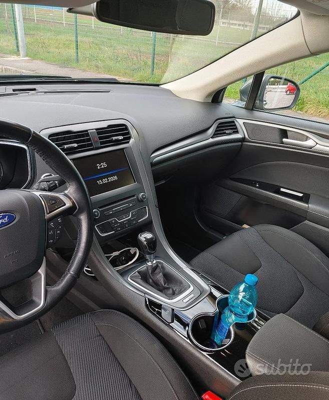 Usata Ford Mondeo 150 CV (110 kW) 2015 Grigio Station wagon