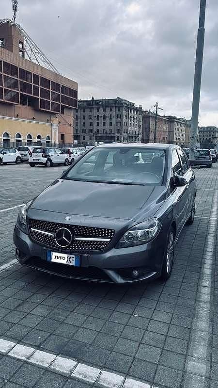 Käytetty Mercedes B160 Premium 90 HP (66 kW) 2013 Tila-auto