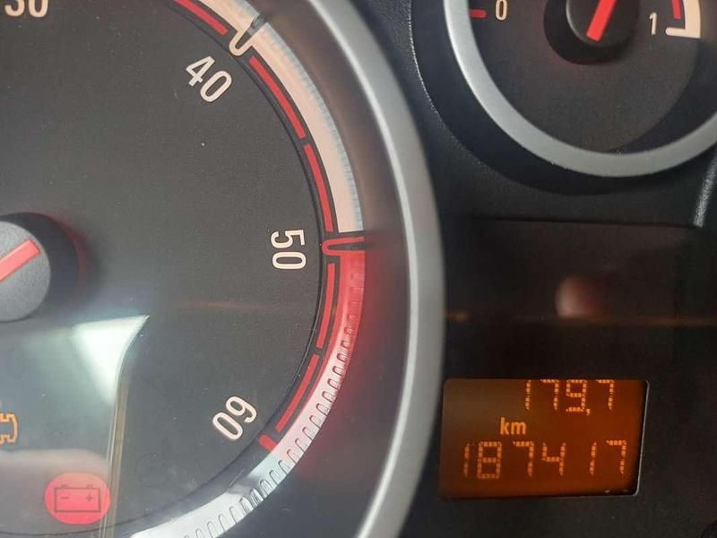 Usata Opel Corsa Sport 95 CV (69 kW) 2013 Grigio Utilitaria