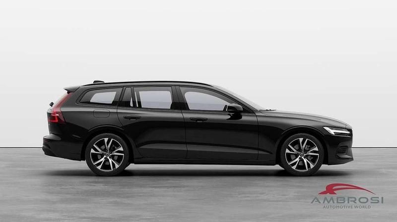 Nuova Volvo V60 Core 197 CV (144 kW) 2025 Onyx black Station wagon