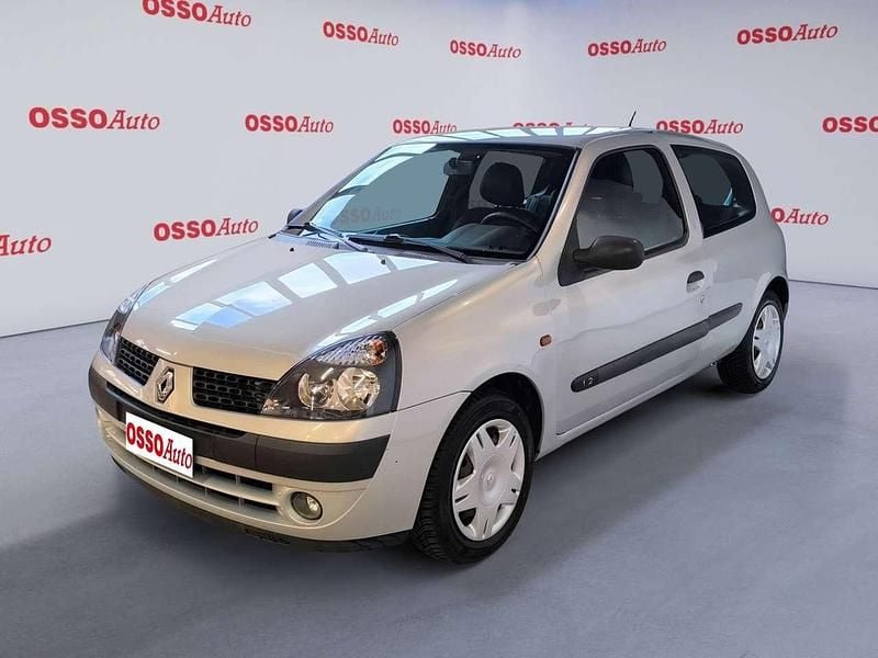 Usata Renault Clio II 58 CV (42 kW) 2002 Argento Utilitaria