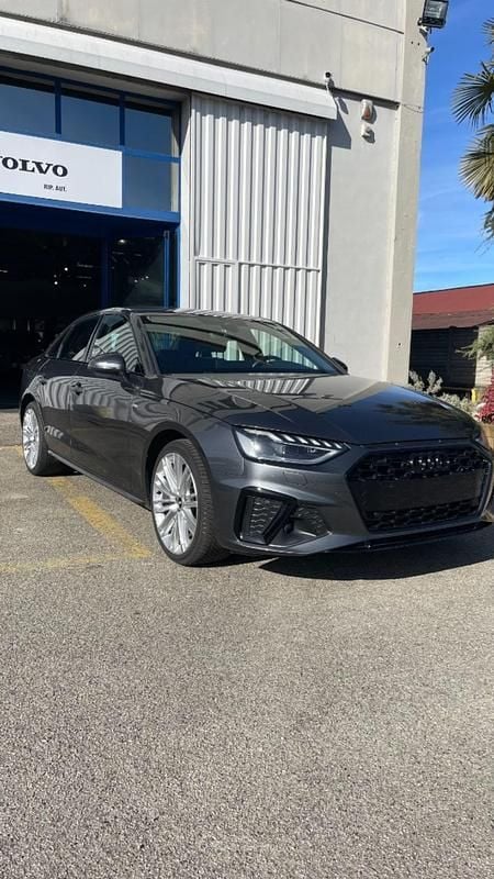 Usata Audi A4 S-Line 150 CV (110 kW) 2023 Grigio Berlina