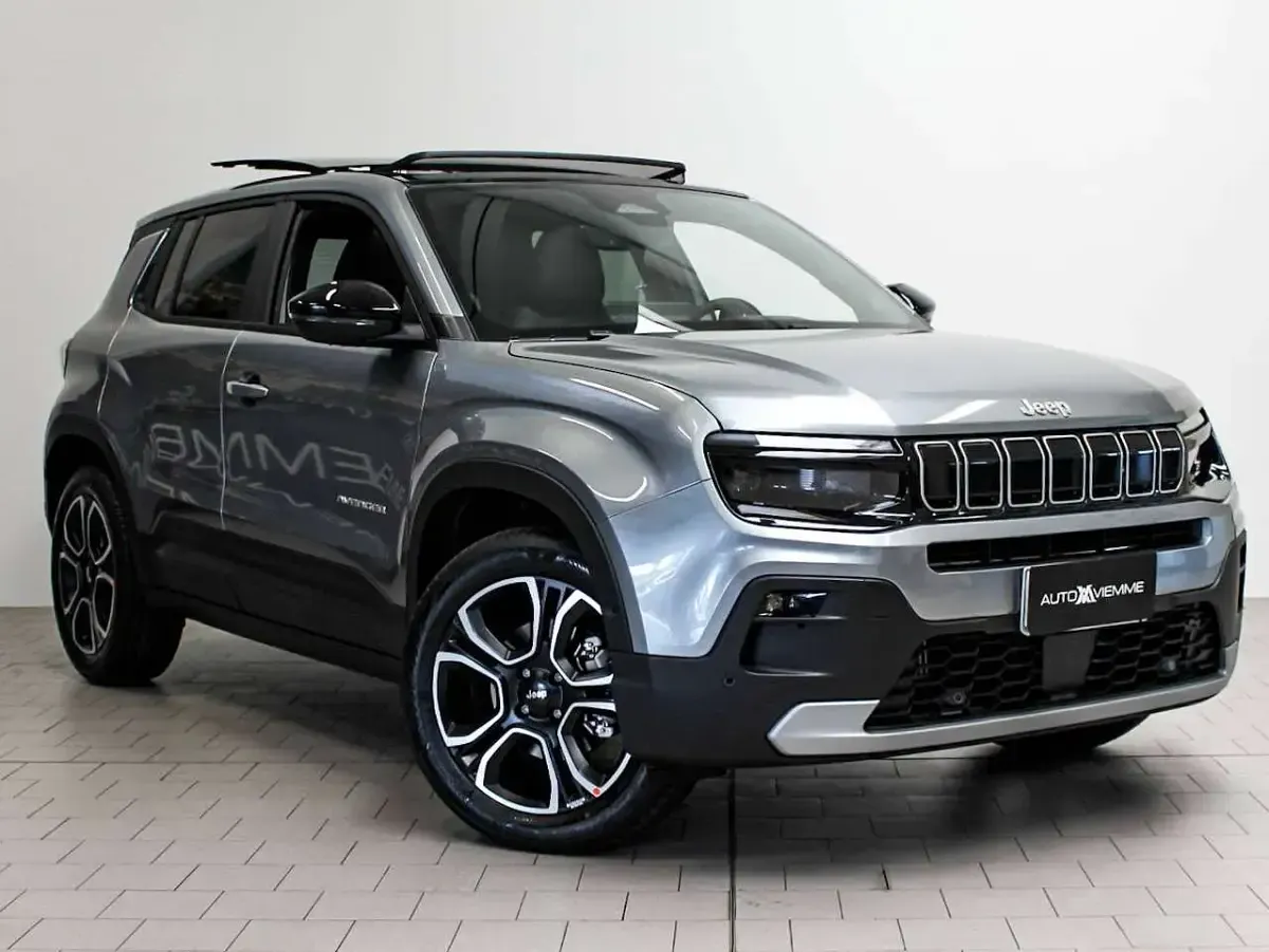 Nuova Jeep Avenger Summit 101 CV (74 kW) 2026 Grigio SUV