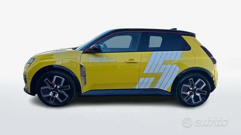 Usata Renault 5 E-Tech Iconic 110 kW (150 CV) 2024 Giallo Berlina