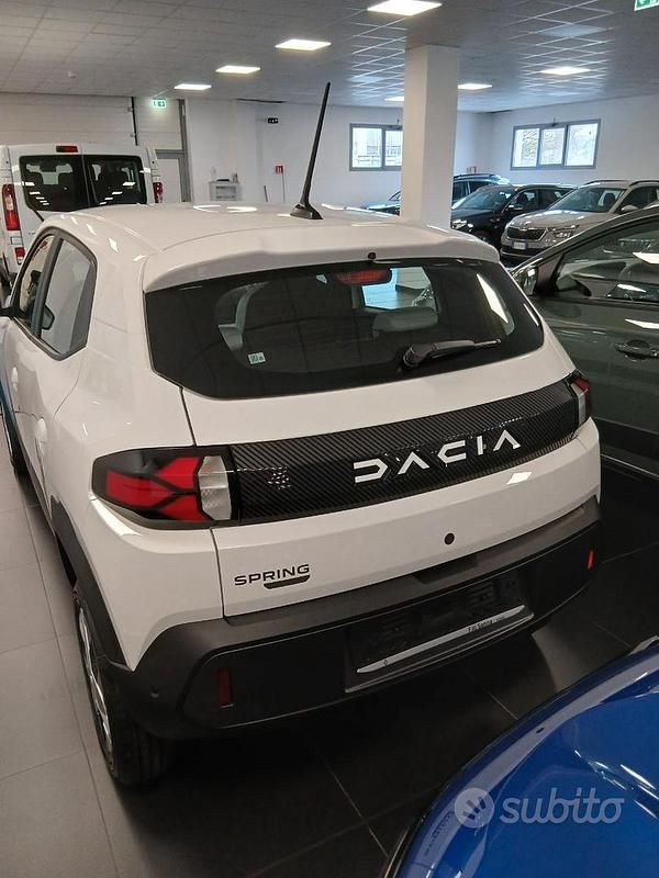 Usata Dacia Spring Expression 33 kW (45 CV) 2025 Bianco Utilitaria