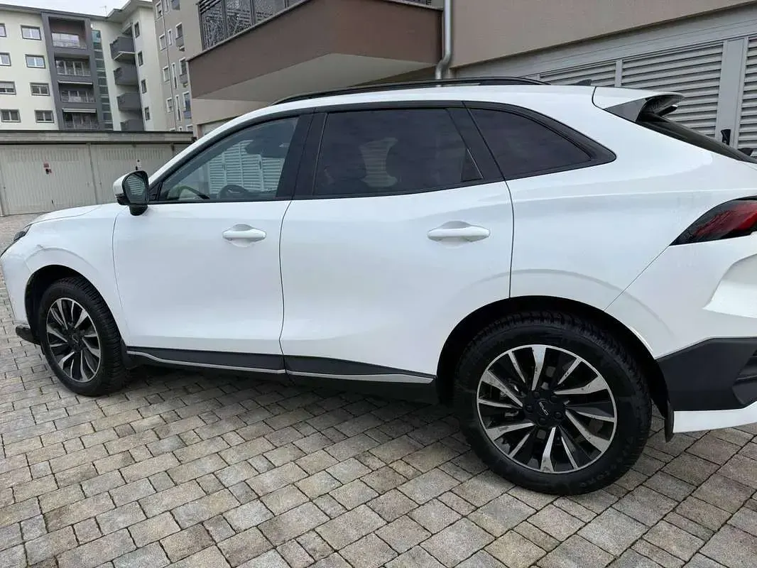 Usata EVO Evo 6 167 CV (122 kW) 2025 Bianco SUV