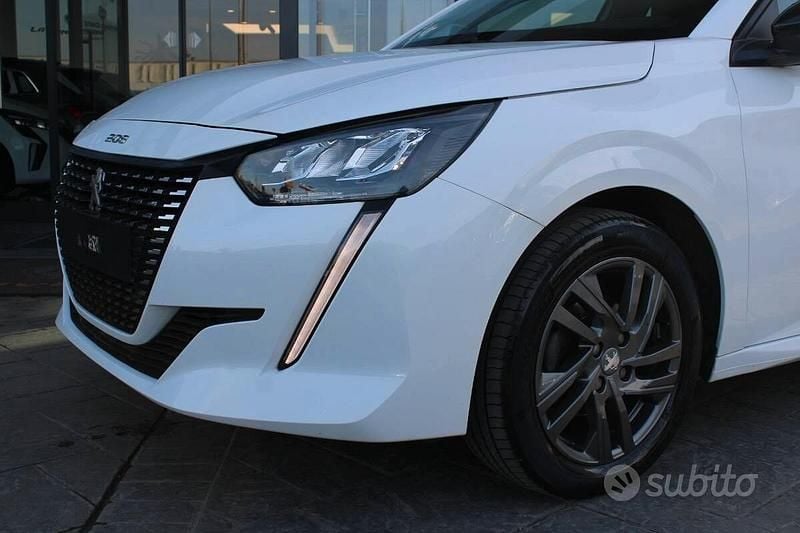 Usata Peugeot 208 Active 75 CV (55 kW) 2022 Bianco Utilitaria