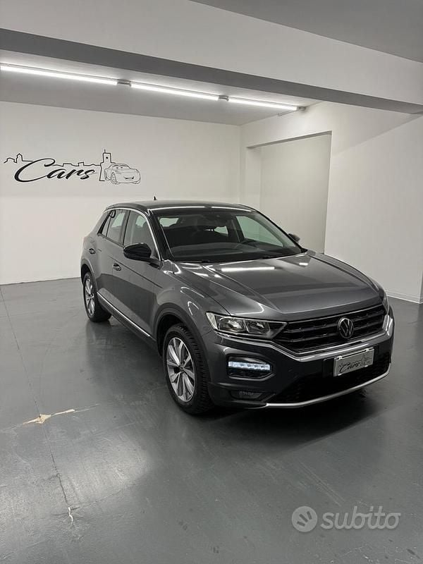 Grigio Usata 2021 VW T-Roc Business SUV | 16.500 € (Buon prezzo) - Immagine 1/4