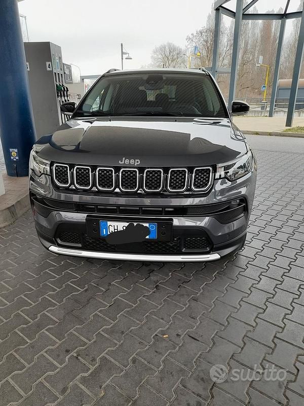 Usata Jeep Compass Limited 150 CV (110 kW) 2022 Grigio SUV