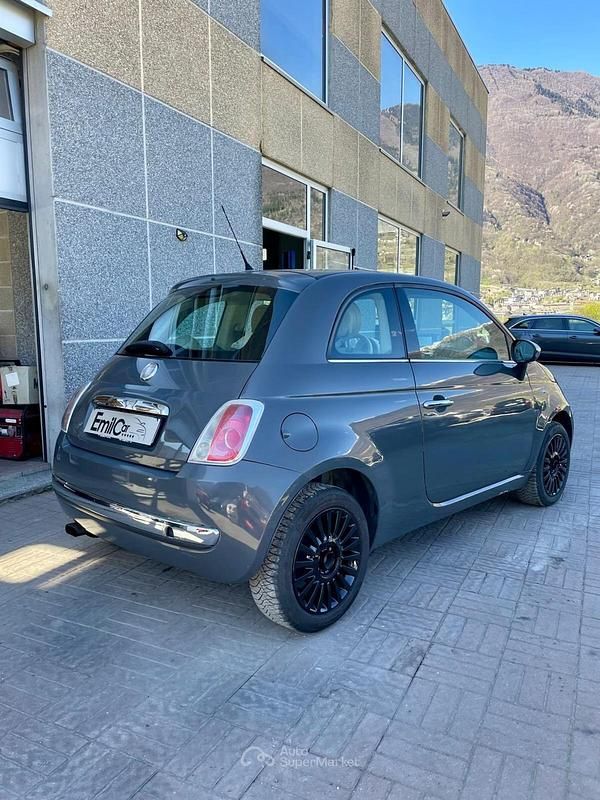 Begagnad Fiat 500 75 HK (55 kW) 2010 Grå Sedan