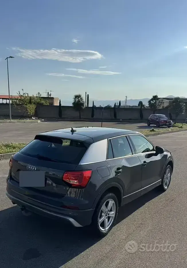 Usata Audi Q2 Comfort 116 CV (85 kW) 2018 Grigio SUV