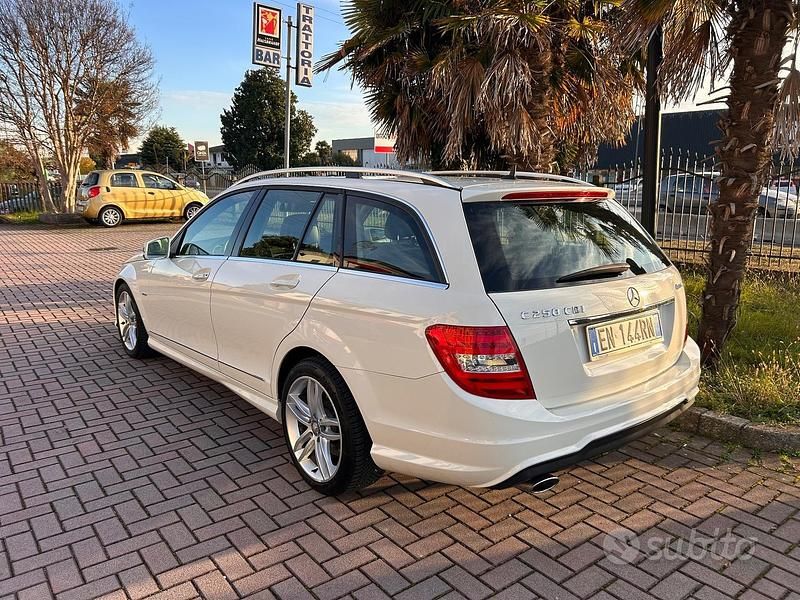 Usata Mercedes C250 Avantgarde 203 CV (149 kW) 2012 Bianco Station wagon