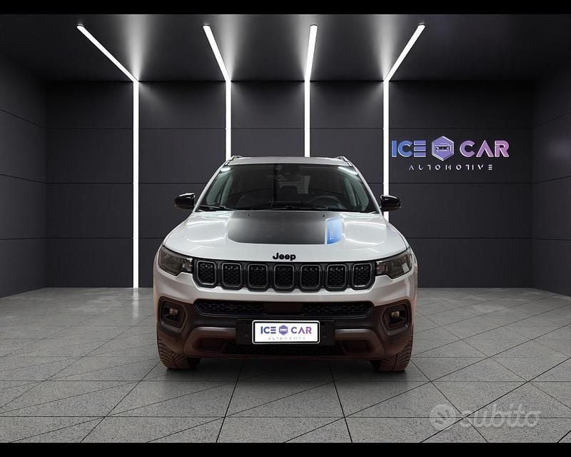 Usata Jeep Compass Trailhawk 240 CV (176 kW) 2023 Grigio SUV