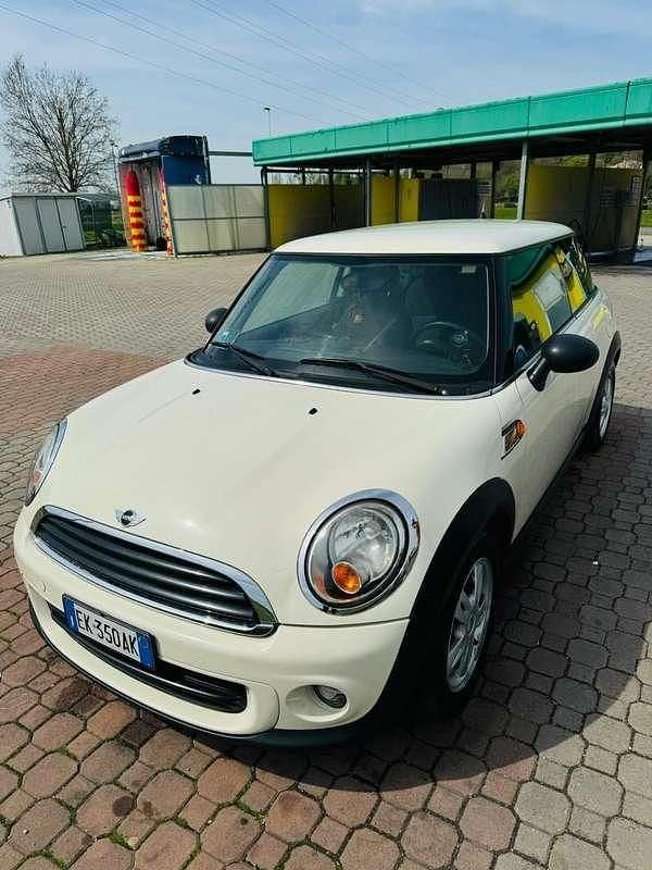 Usata Mini Cooper 75 CV (55 kW) 2012 Utilitaria