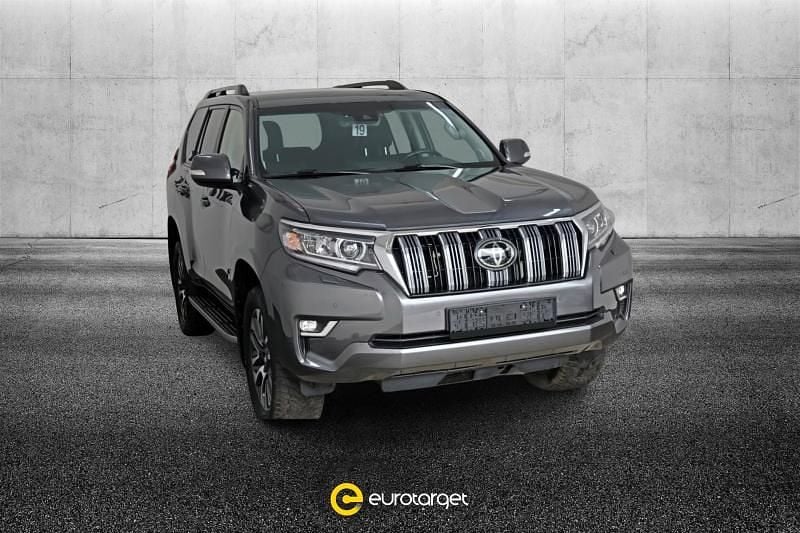 Usata Toyota Land Cruiser Executive 204 CV (150 kW) 2023 Grigio metallizzato SUV