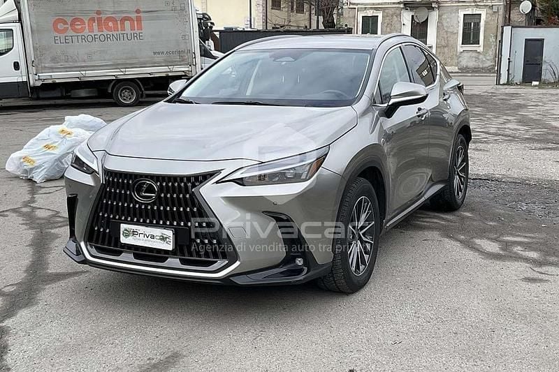 Usata Lexus NX350h 190 CV (139 kW) 2022 Altro Station wagon