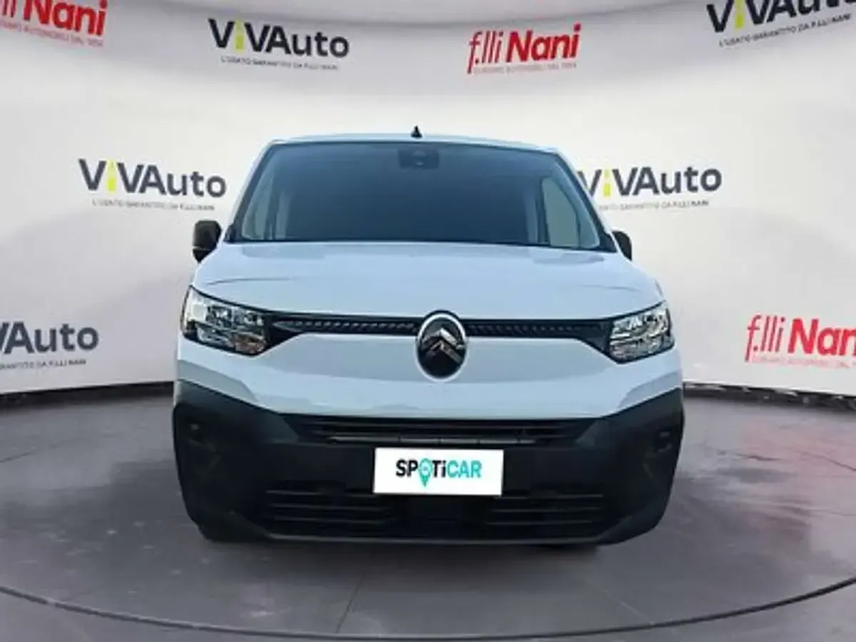 Usata Citroën Berlingo 131 CV (96 kW) 2025 Bianco Monovolume