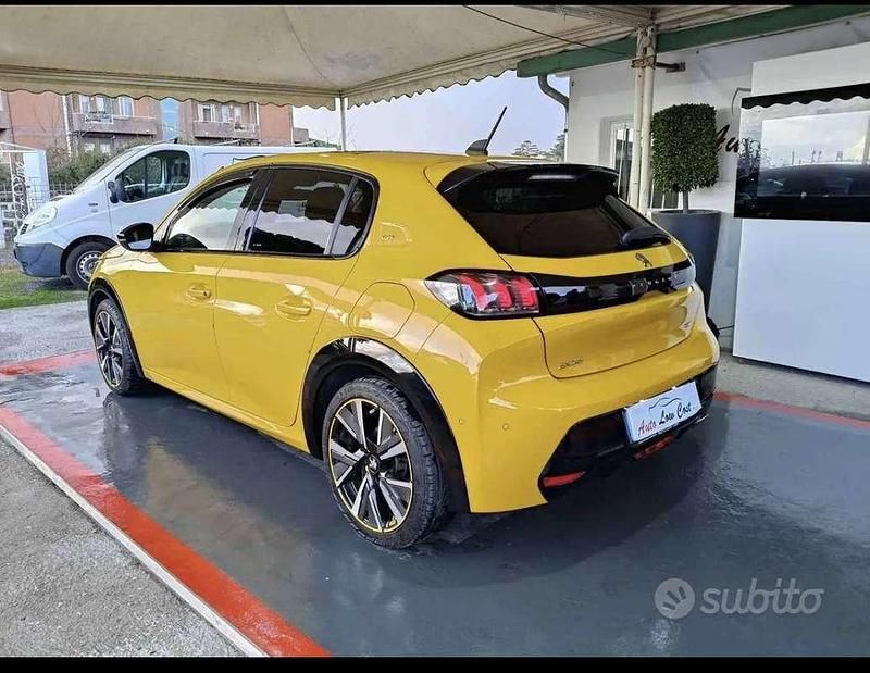Usata Peugeot 208 GT 102 CV (75 kW) 2022 Utilitaria