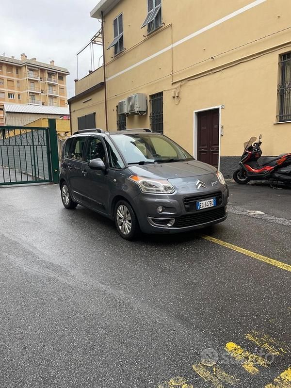 Grigio Usata 2011 Citroën C3 Picasso Monovolume | 3700 € - Immagine 1/4