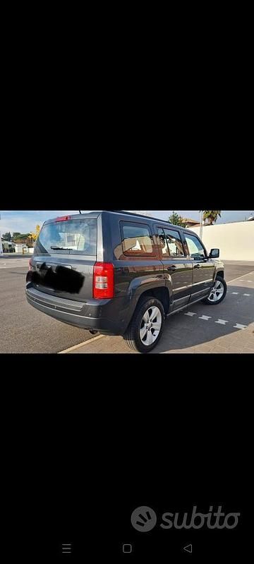 Usata Jeep Patriot 163 CV (119 kW) 2011 Grigio SUV