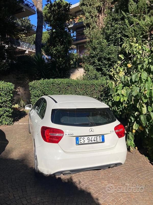 Usata Mercedes A180 109 CV (80 kW) 2013 Bianco Utilitaria